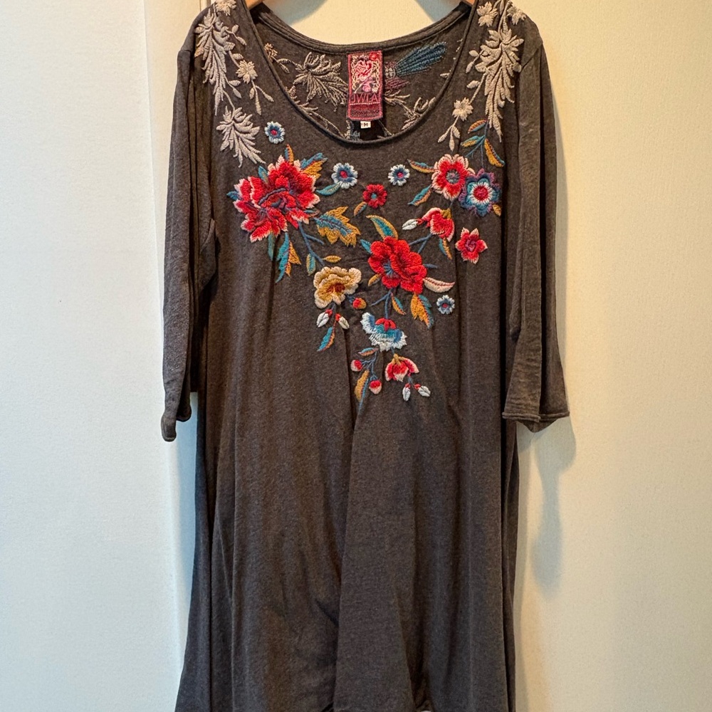 Johnny Was Gray Embellished 3/4 Sleeve Tunic